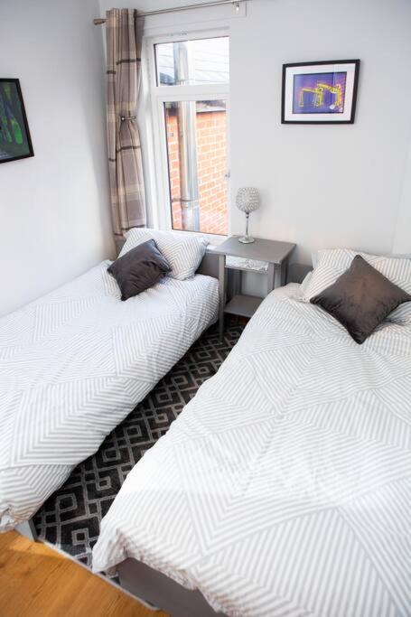 Cheerful 2 Bedroom House In The Heart Of Belfast Zewnętrze zdjęcie