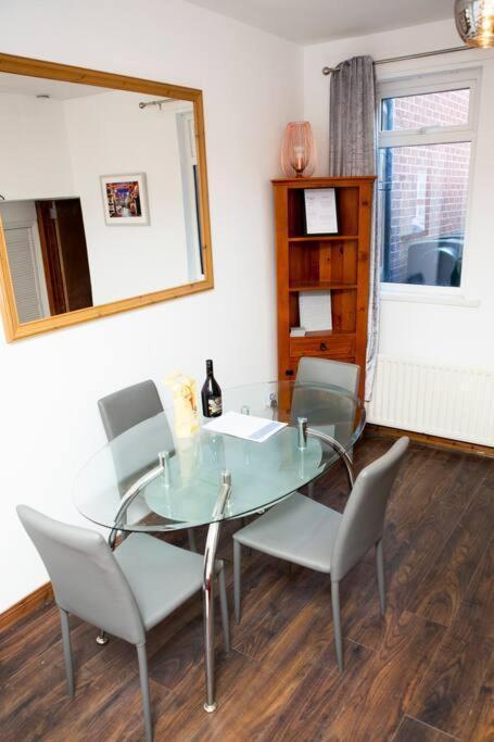 Cheerful 2 Bedroom House In The Heart Of Belfast Zewnętrze zdjęcie