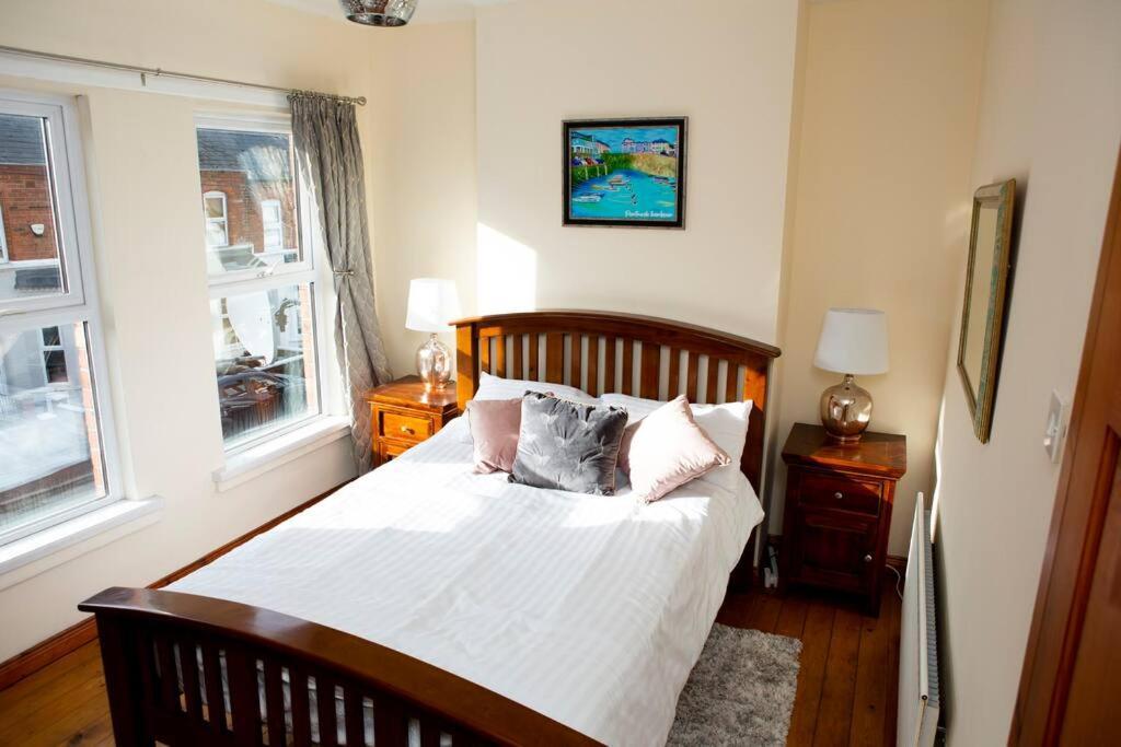 Cheerful 2 Bedroom House In The Heart Of Belfast Zewnętrze zdjęcie